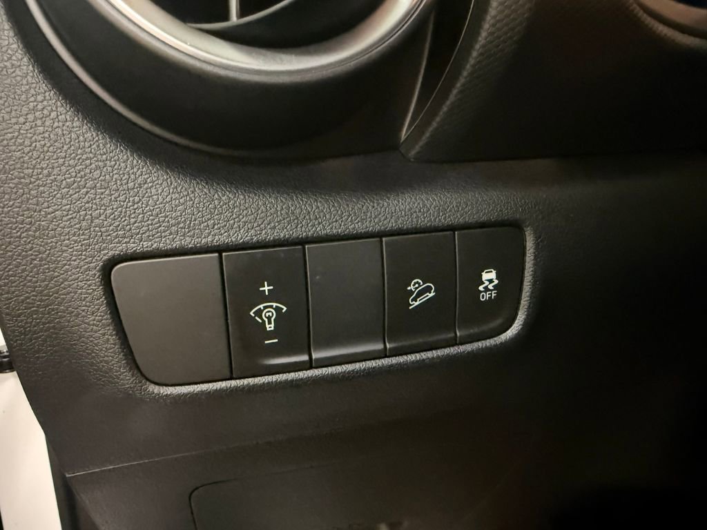 Used 2023 Hyundai Kona SEL w/ Cargo Package image 39