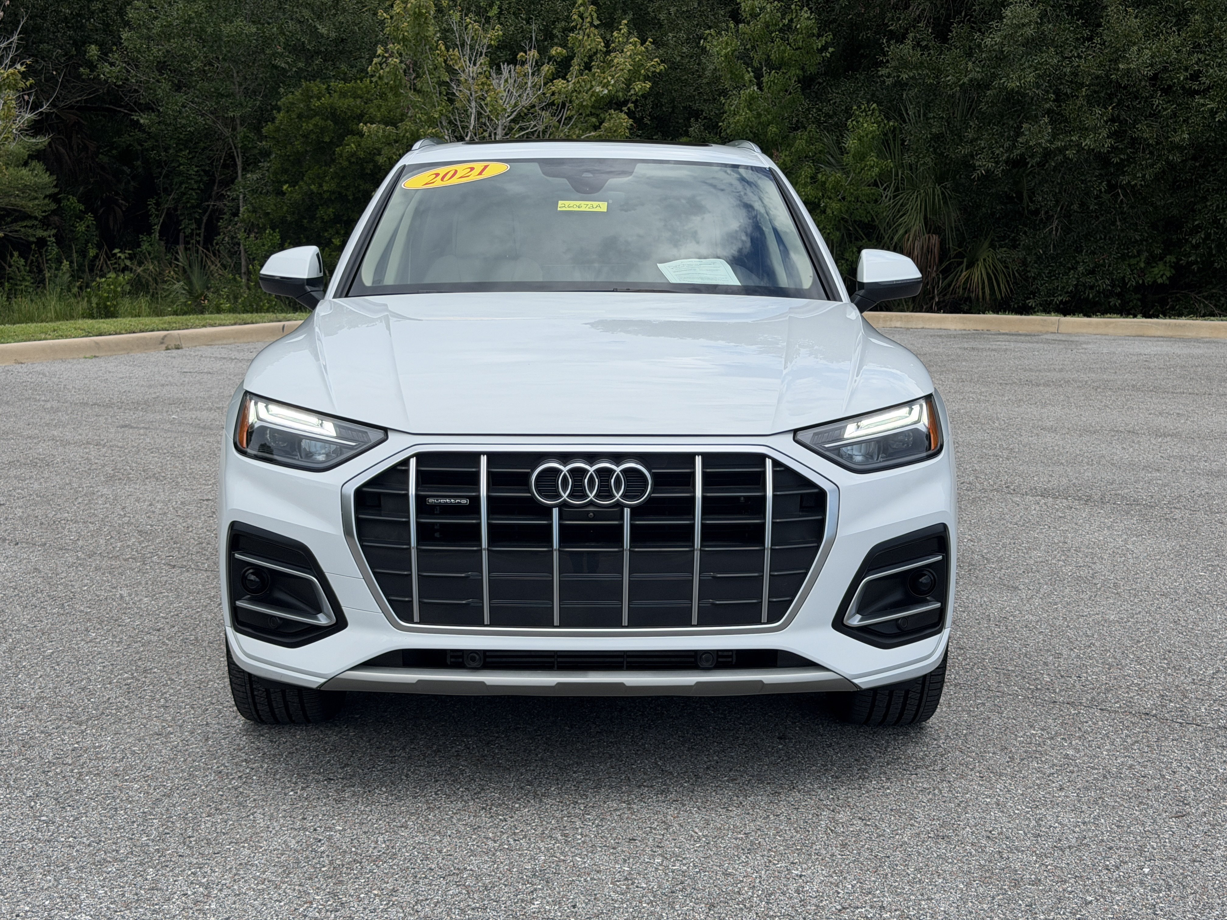Used 2021 Audi Q5 2.0T Premium Plus w/ Premium Plus Package AWD/4WD image 2