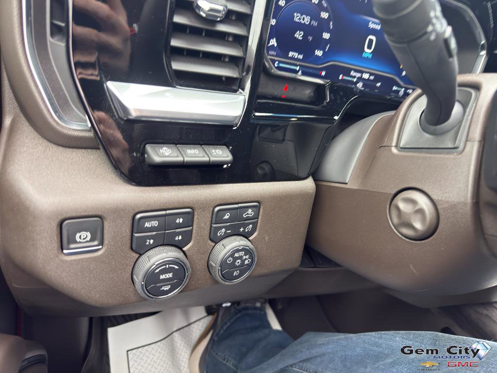 Used 2024 Chevrolet Silverado 1500 LTZ w/ LTZ Premium Package image 25