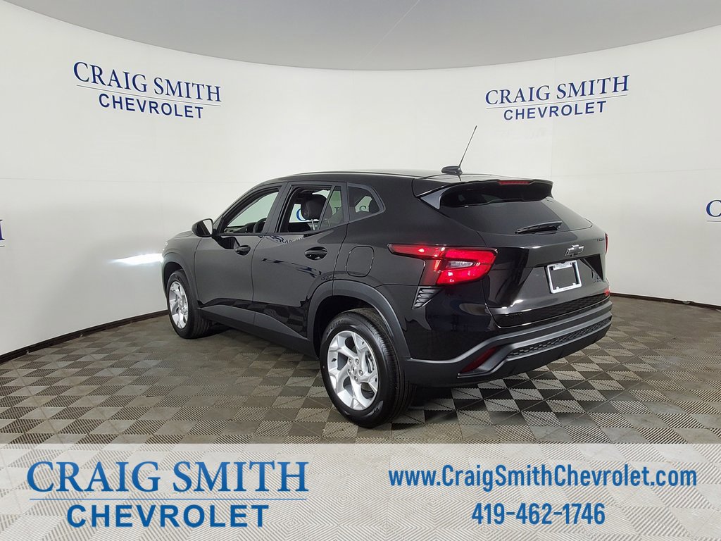 New 2026 Chevrolet Trax LS w/ LS Convenience Package image 11