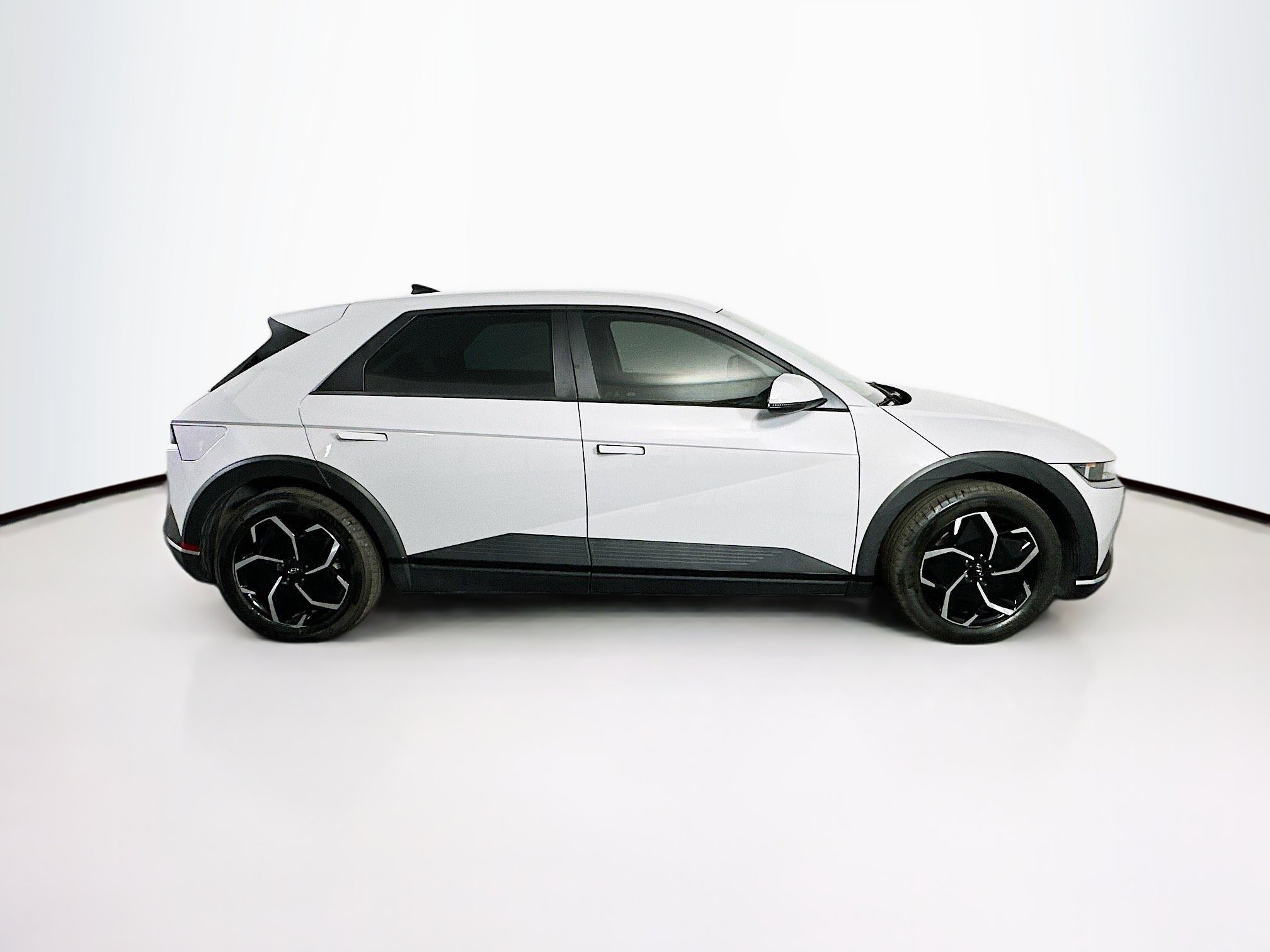 Used 2023 Hyundai Ioniq 5 SE AWD/4WD image 10