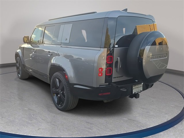 Used 2024 Land Rover Defender 130 X-Dynamic SE image 7