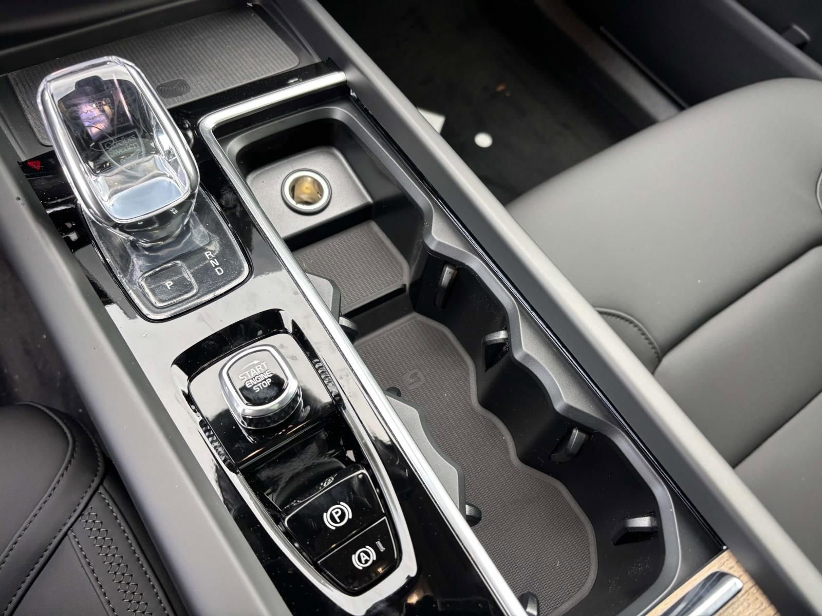 New 2026 Volvo XC60 B5 Plus w/ Protection Package Premier image 22