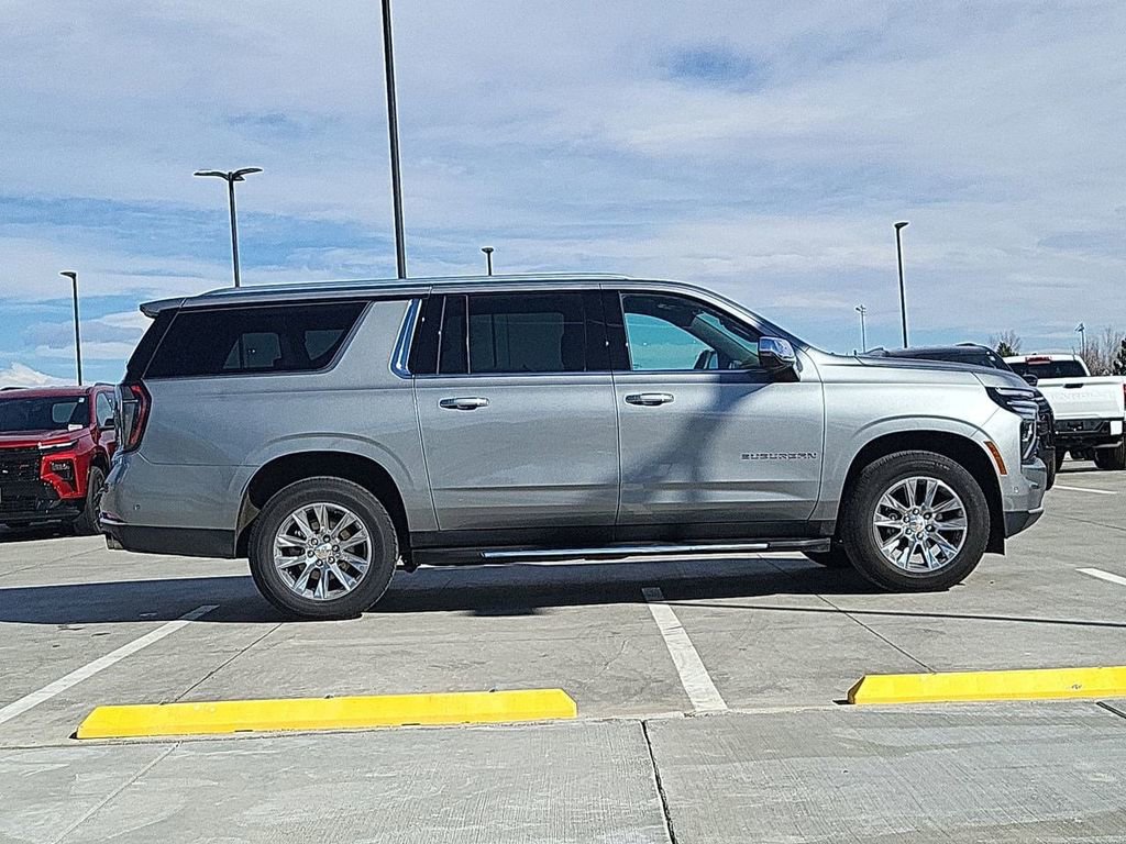 Used 2025 Chevrolet Suburban Premier image 9