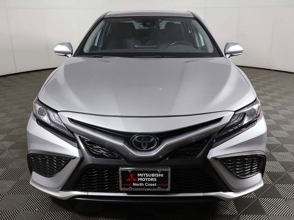 Used 2021 Toyota Camry XSE FWD image 8