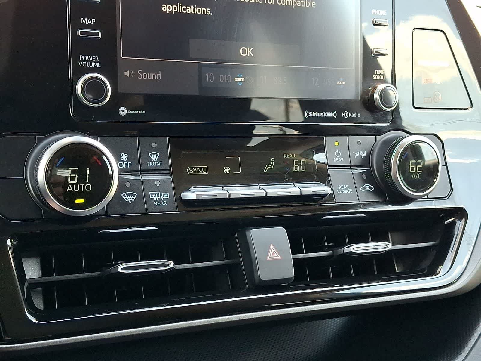 Used 2020 Toyota Highlander LE AWD/4WD image 20