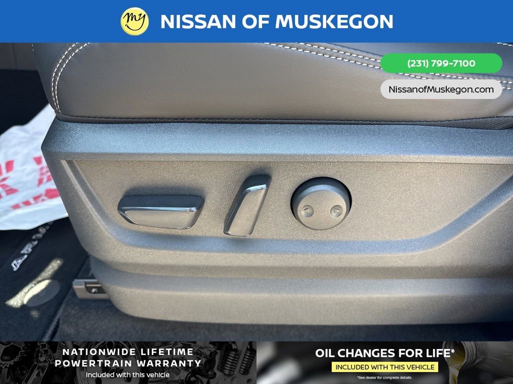 New 2025 Nissan Armada SL w/ Captain's Chari Seat Package image 12