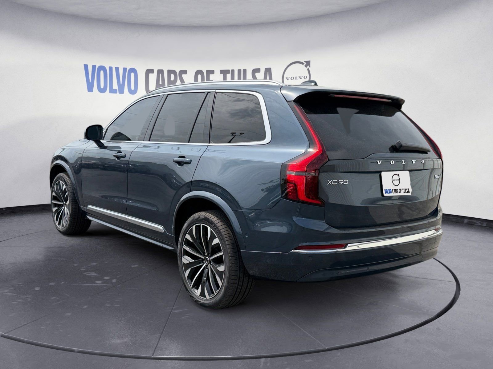 New 2026 Volvo XC90 B6 Plus AWD/4WD image 3