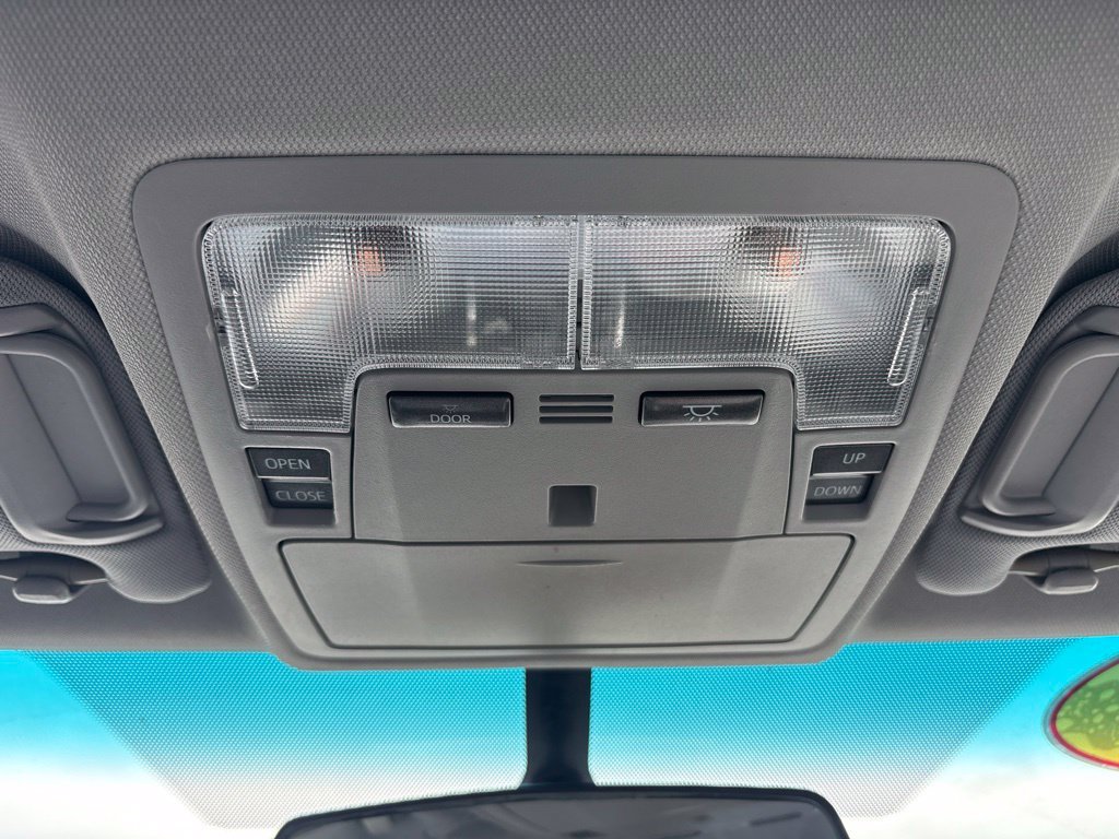 Used 2015 Toyota Camry LE w/ Moonroof Package FWD image 29
