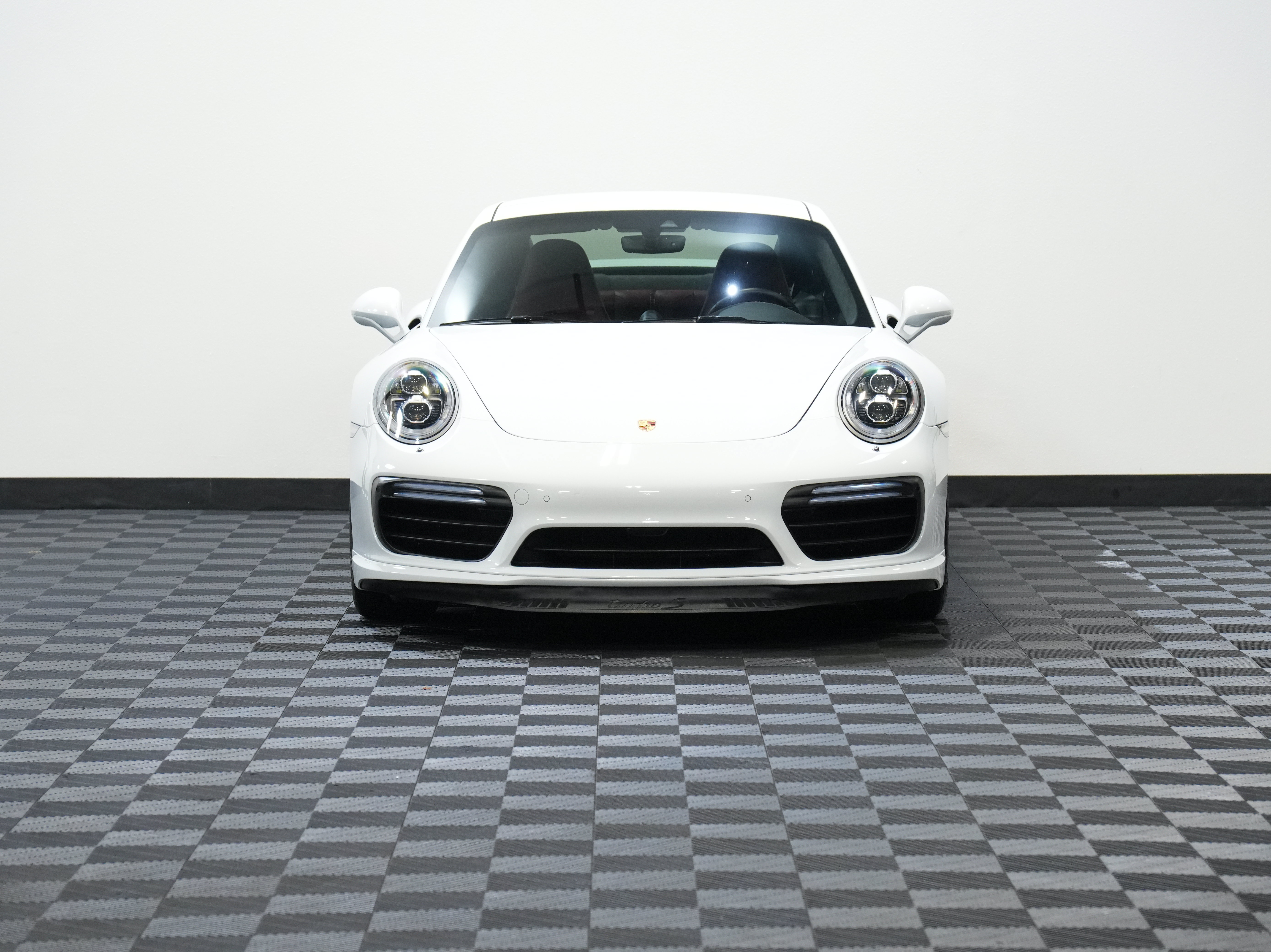 Used 2018 Porsche 911 Turbo S AWD/4WD image 4