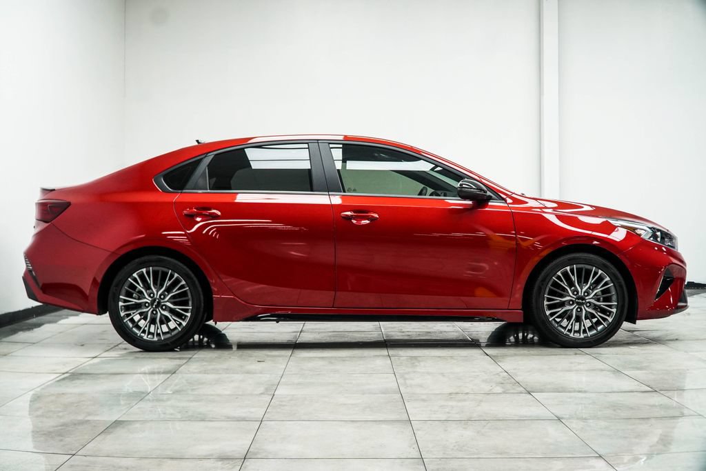 Used 2024 Kia Forte GT-Line w/ GT-Line Premium Package FWD image 6
