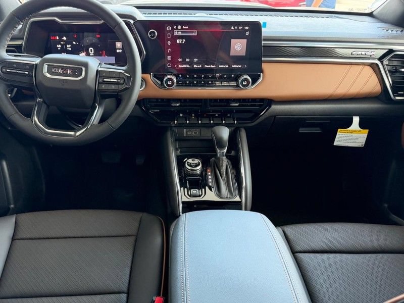 New 2026 GMC Canyon AT4 w/ Nightfall Edition AWD/4WD image 8