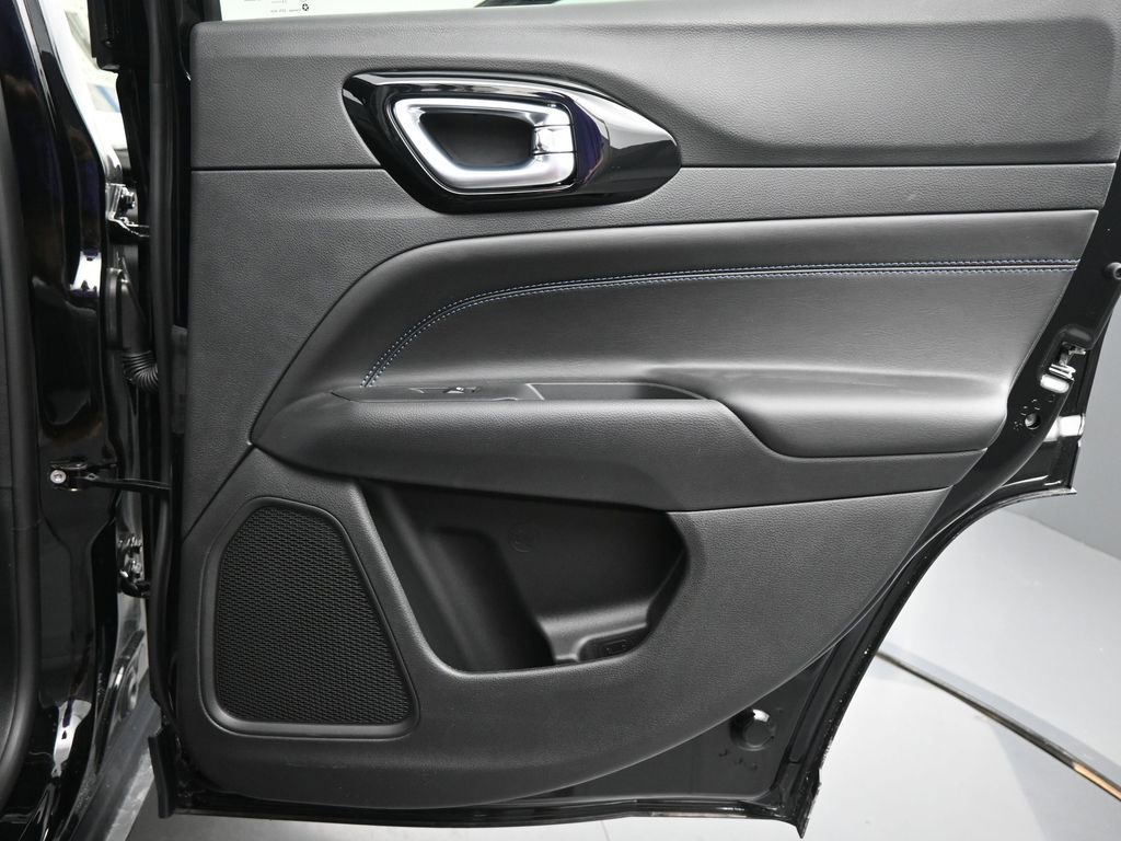 New 2026 Jeep Compass Limited image 16