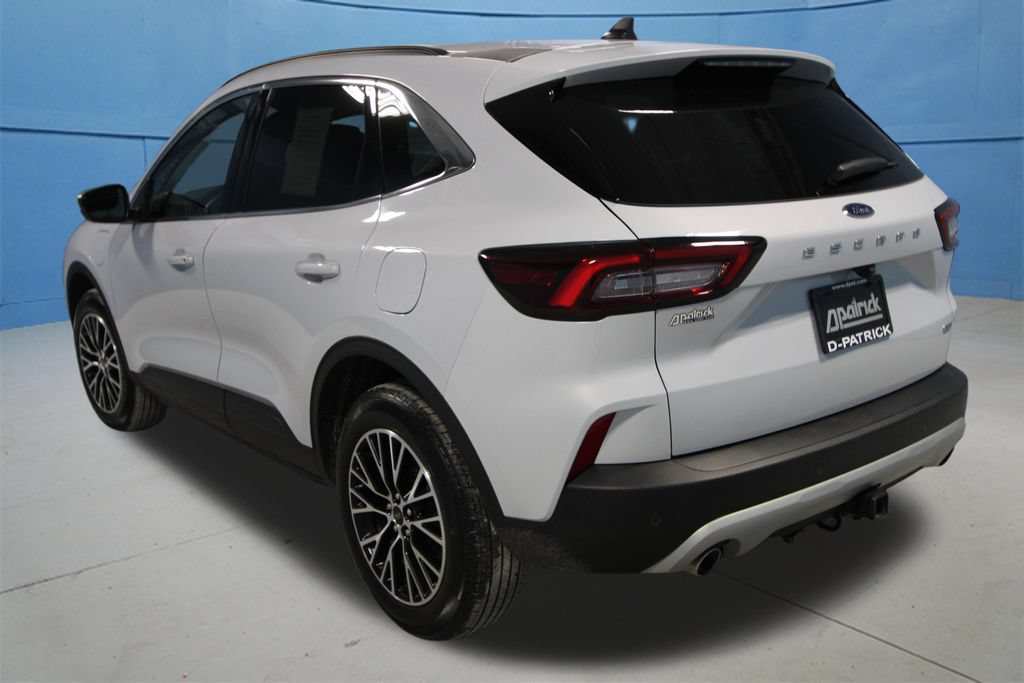 Used 2025 Ford Escape SE w/ Class II Trailer Tow Package FWD image 32