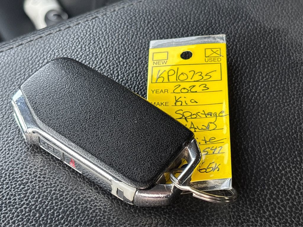 Used 2023 Kia Sportage EX AWD/4WD image 34