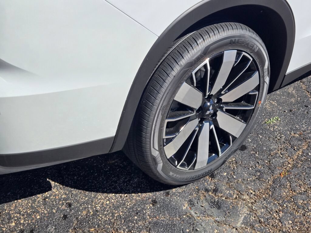 New 2026 Mitsubishi Outlander SE AWD/4WD image 9