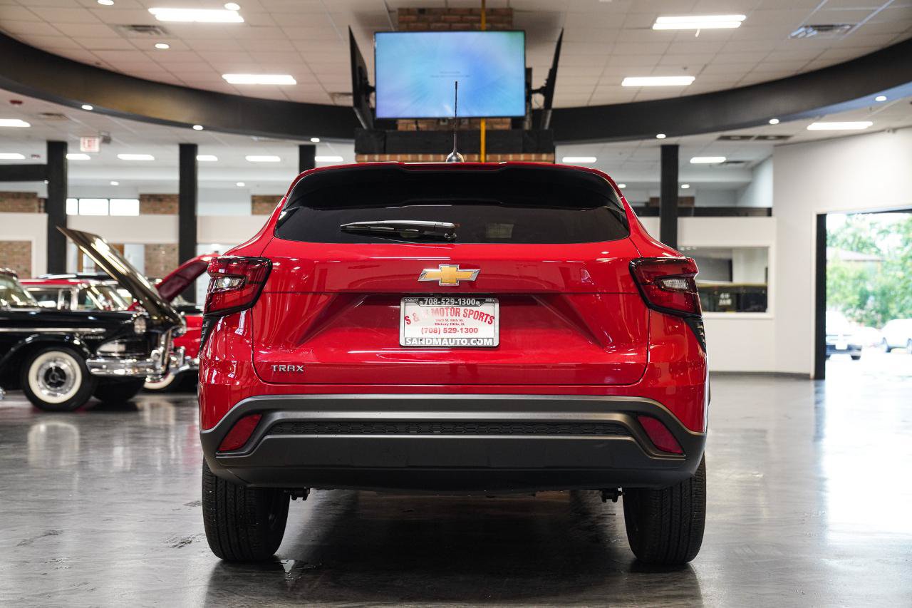 Used 2026 Chevrolet Trax LS FWD image 15