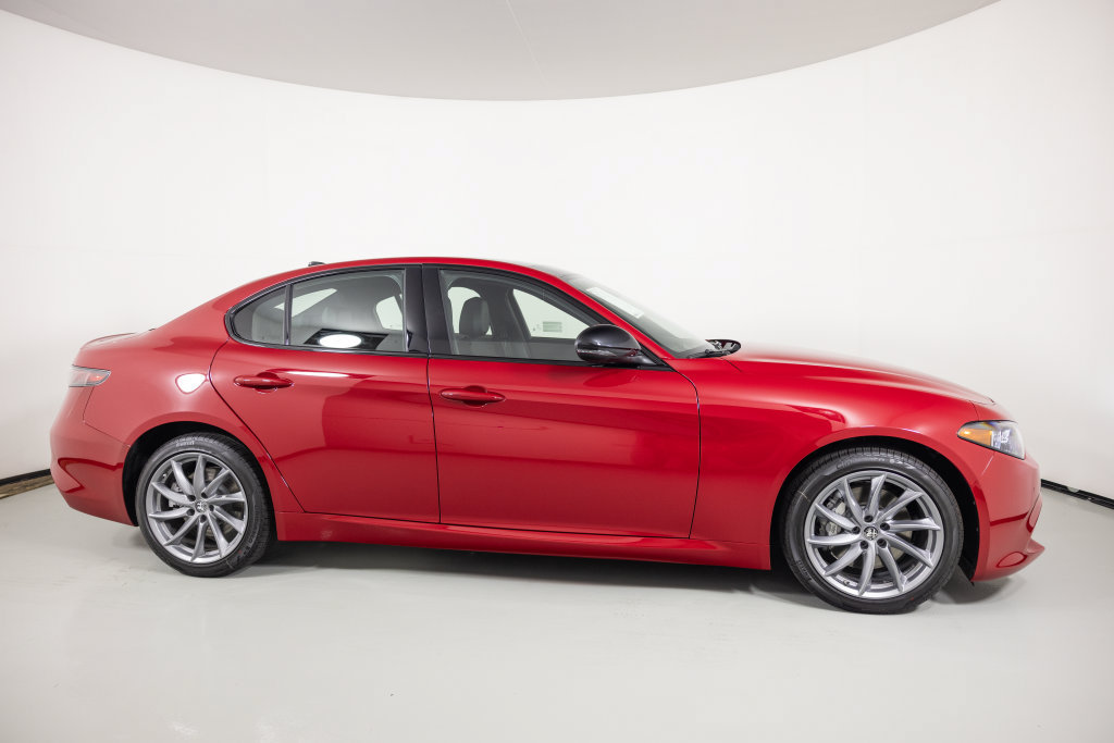 New 2026 Alfa Romeo Giulia AWD image 3