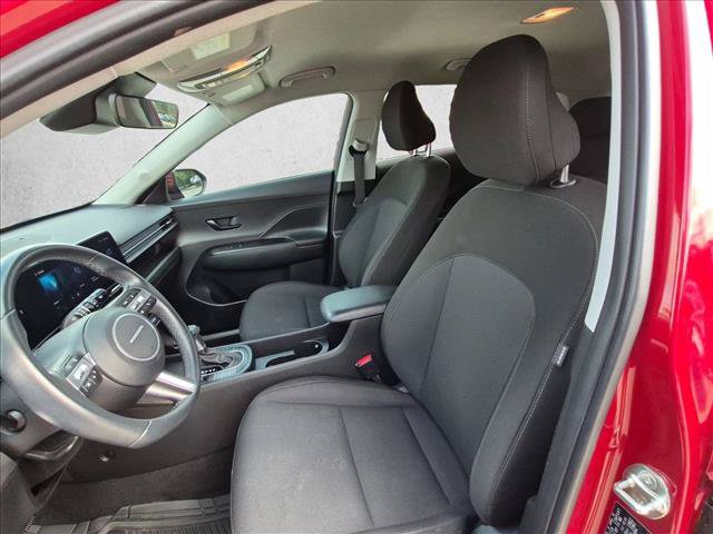 Used 2024 Hyundai Kona SEL FWD image 11