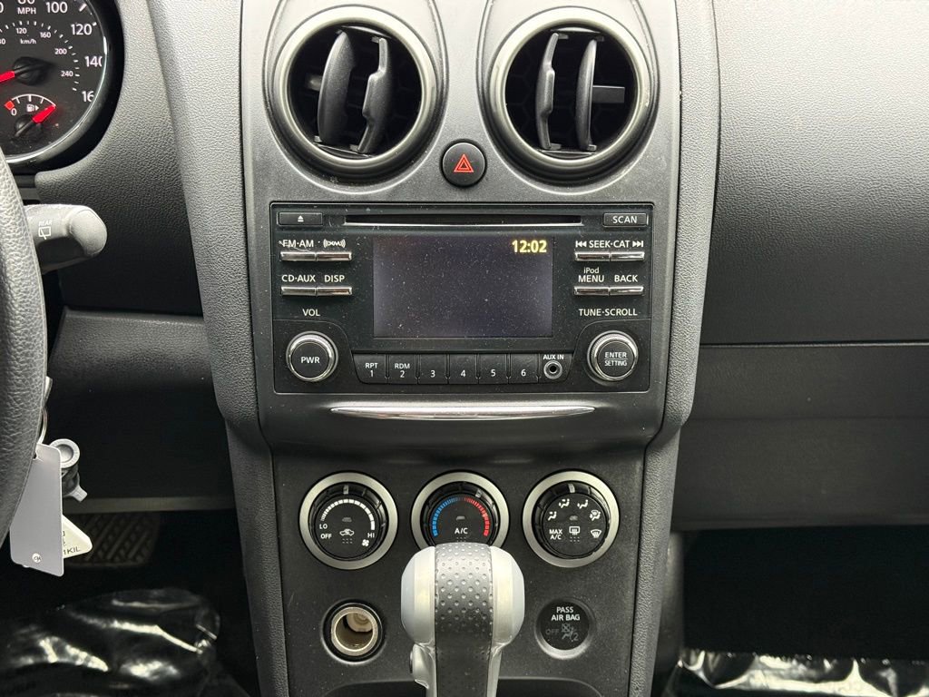 Used 2014 Nissan Rogue S w/ Convenience Package FWD image 12