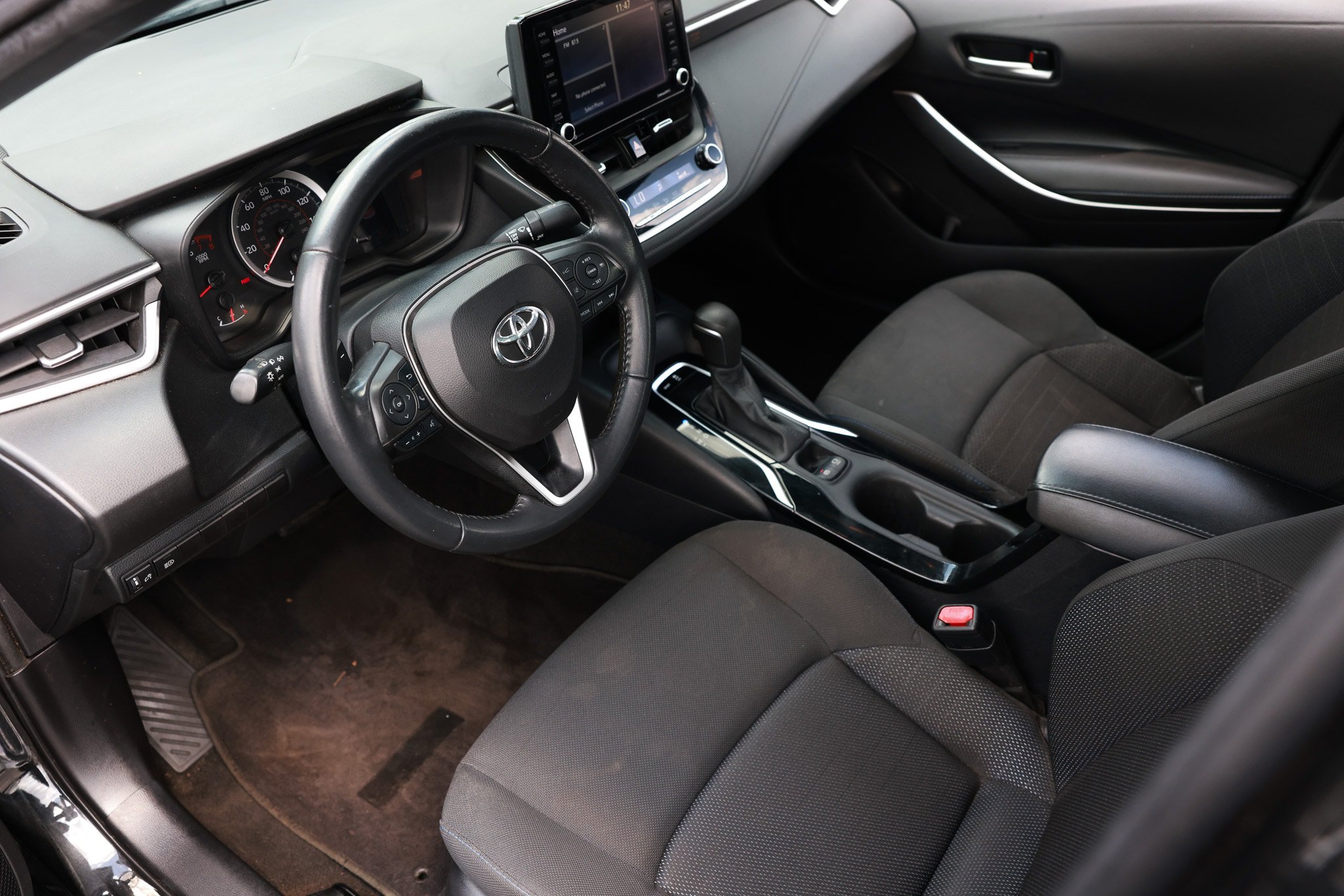 Used 2022 Toyota Corolla SE FWD image 6