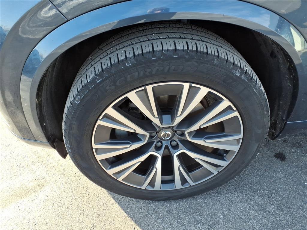 Used 2022 Volvo XC90 T6 Momentum w/ Advanced Package image 10