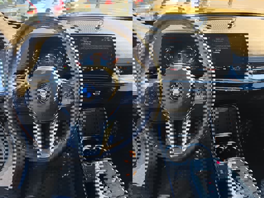 Used 2025 BMW X1 xDrive28i image 11