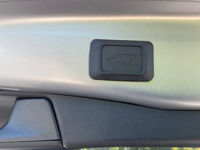 Used 2024 Toyota RAV4 XLE w/ Convenience Package FWD image 13