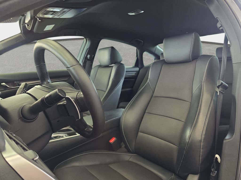 Used 2018 Honda Accord Sport image 14