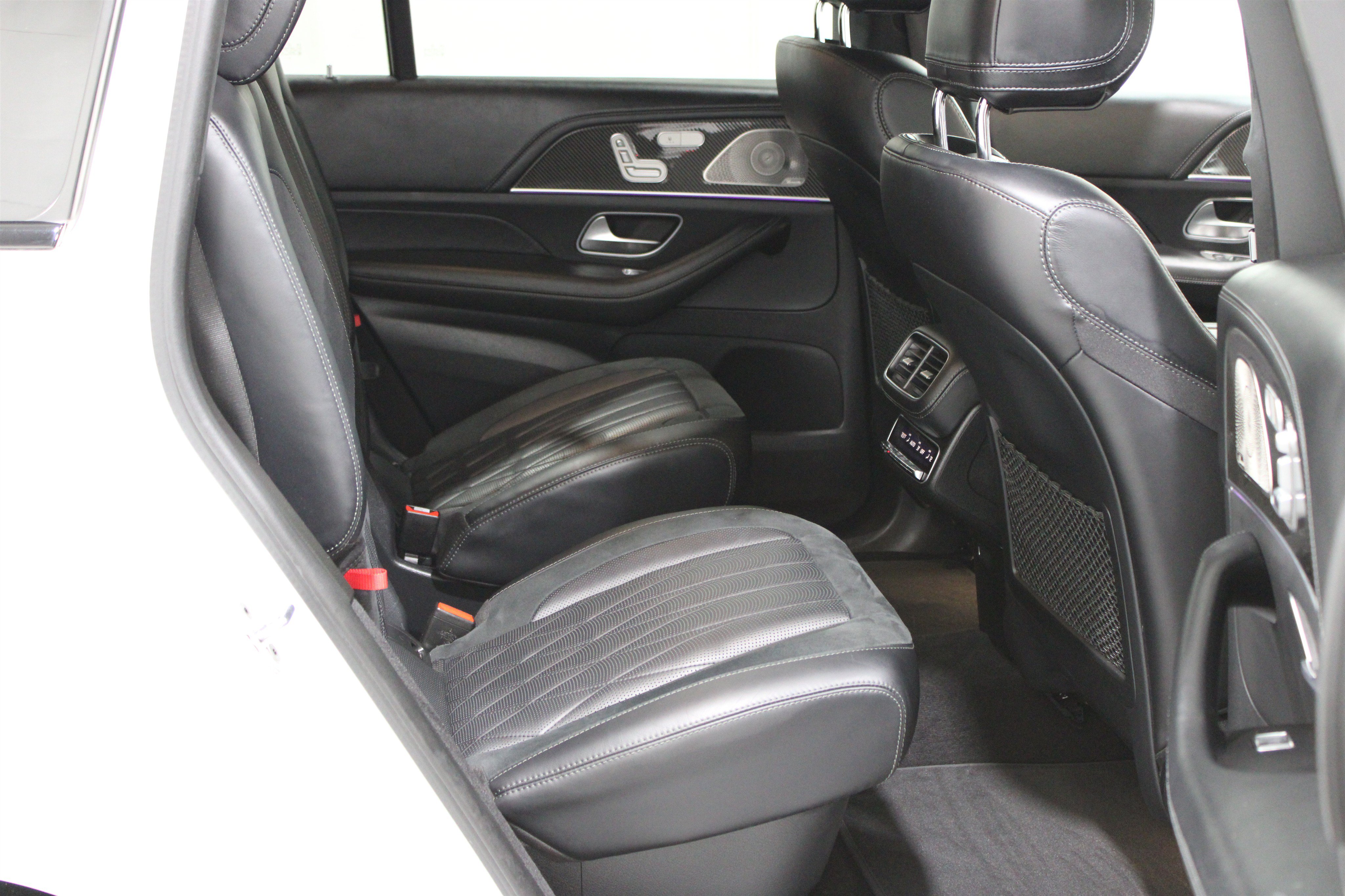Used 2023 Mercedes-Benz GLS 63 AMG 4MATIC w/ Warmth & Comfort Package image 47