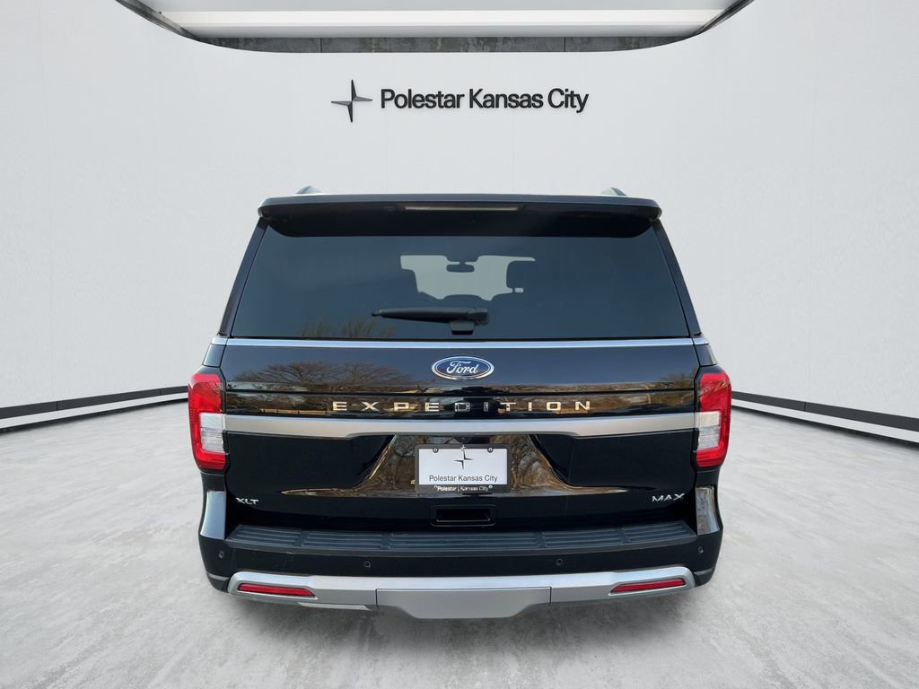 Used 2024 Ford Expedition Max XLT image 5