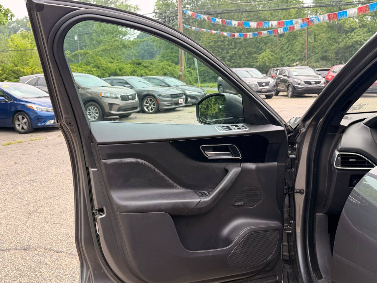 Used 2019 Jaguar F-PACE Premium AWD/4WD image 19