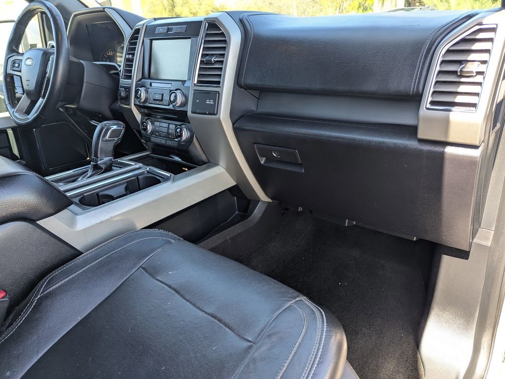 Used 2015 Ford F150 Lariat w/ Equipment Group 502A Luxury image 8