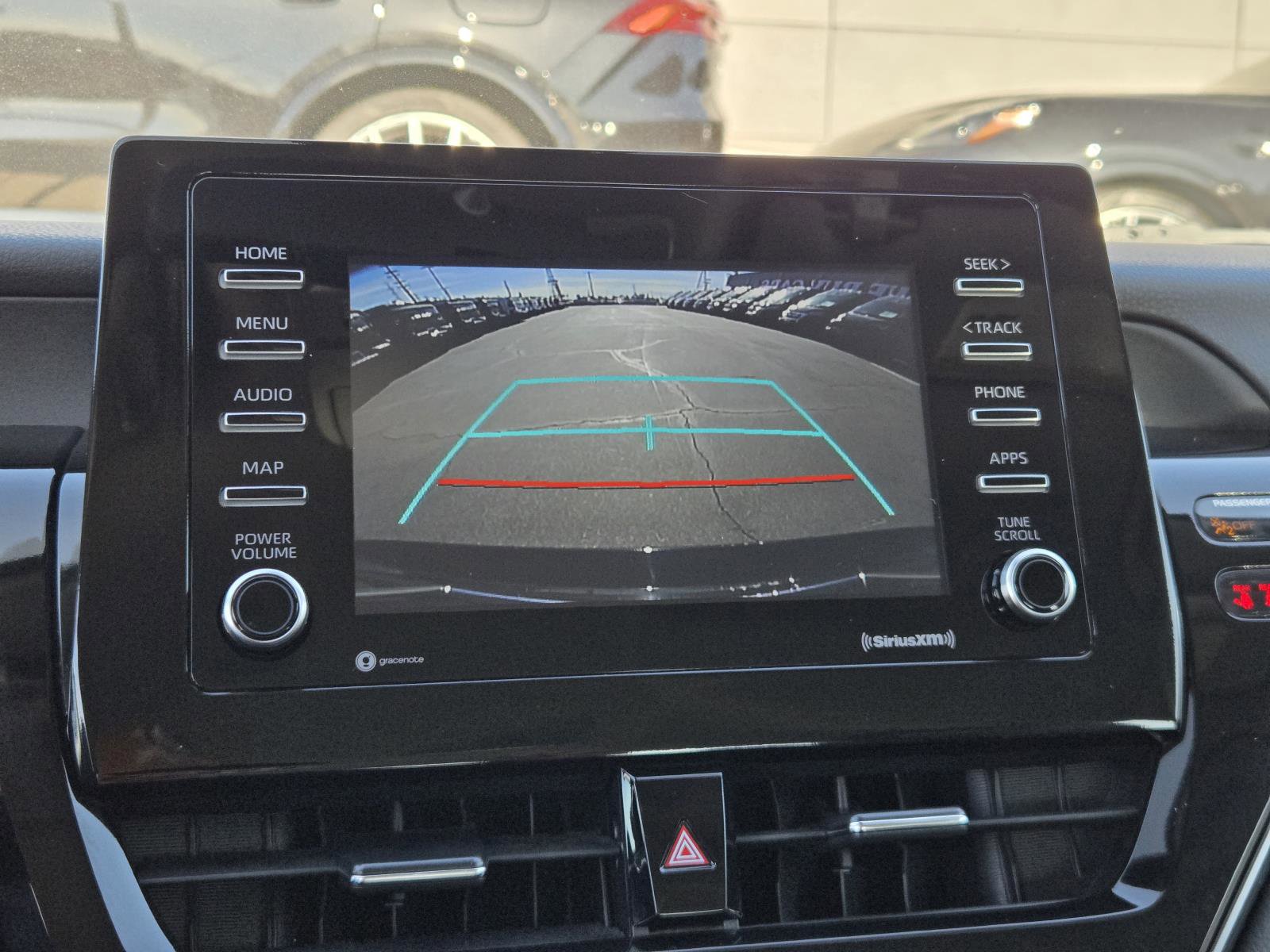 Used 2023 Toyota Camry SE FWD image 8