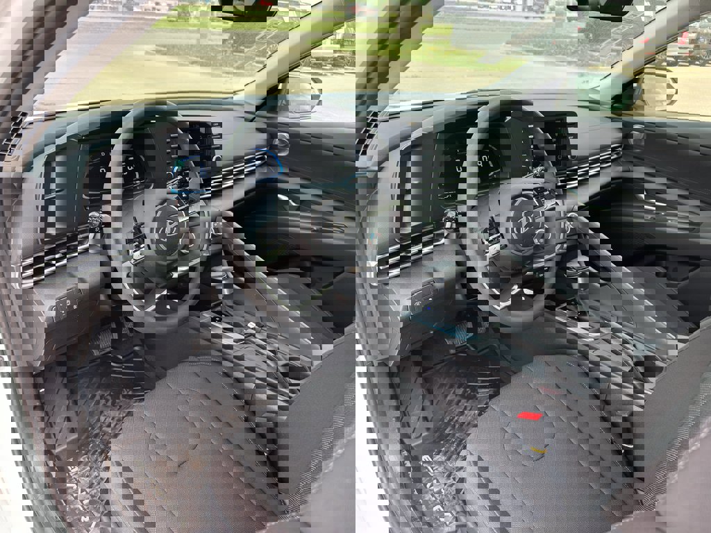 New 2026 Hyundai Elantra SE FWD image 12