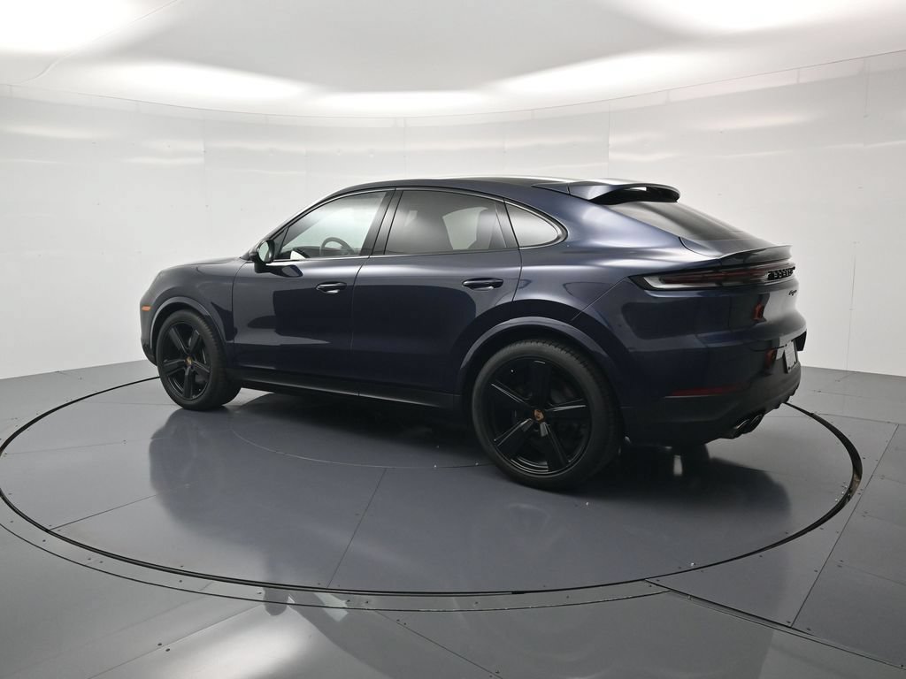 Certified 2025 Porsche Cayenne Coupe AWD/4WD image 3