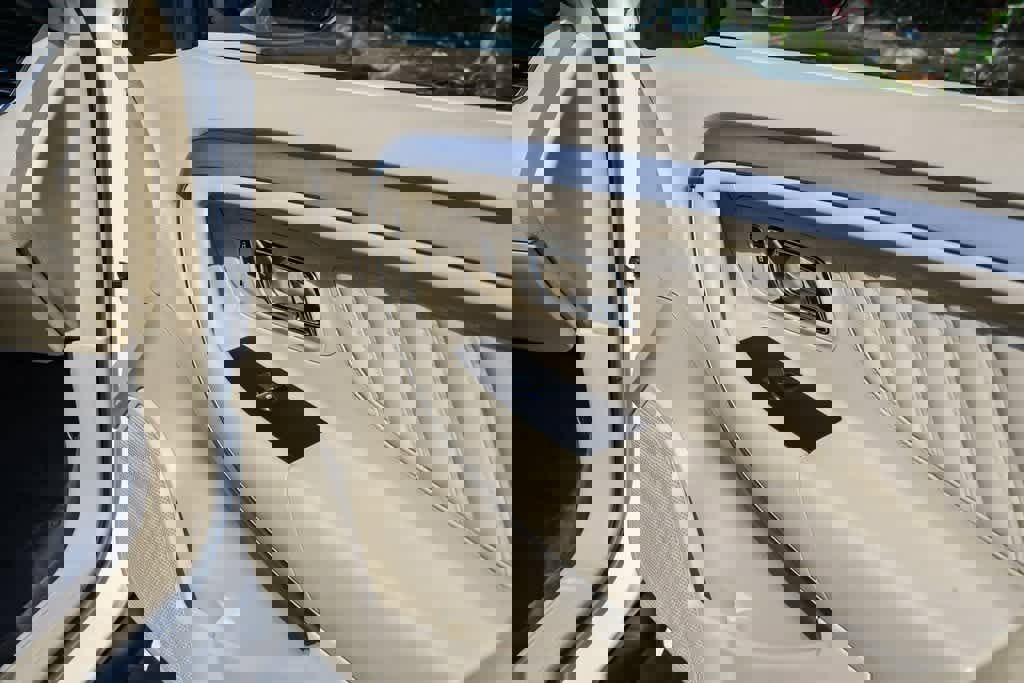 Used 2013 Ford Taurus SE image 15