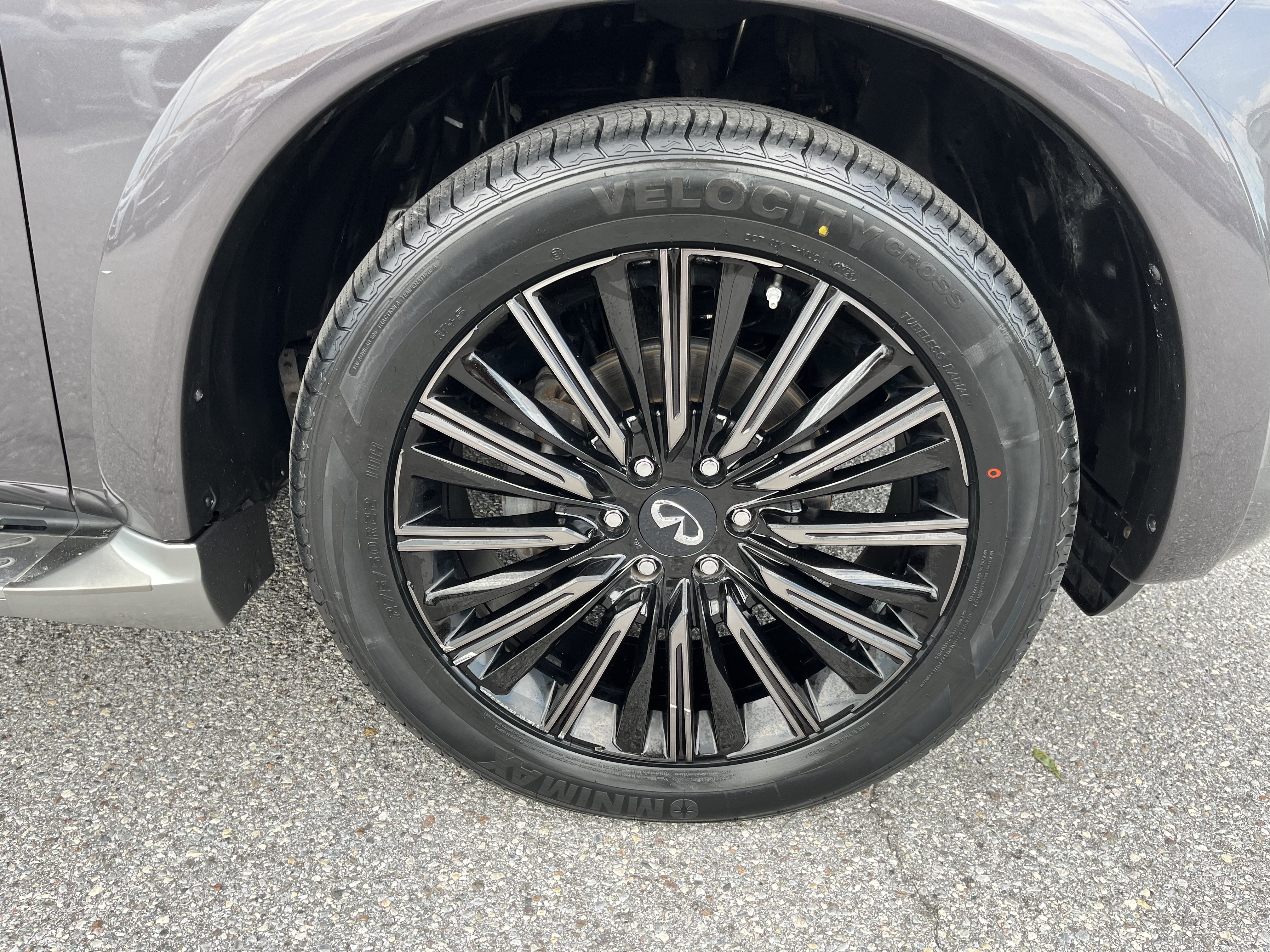 Certified 2019 INFINITI QX80 Limited w/ All-Season Package AWD/4WD image 13