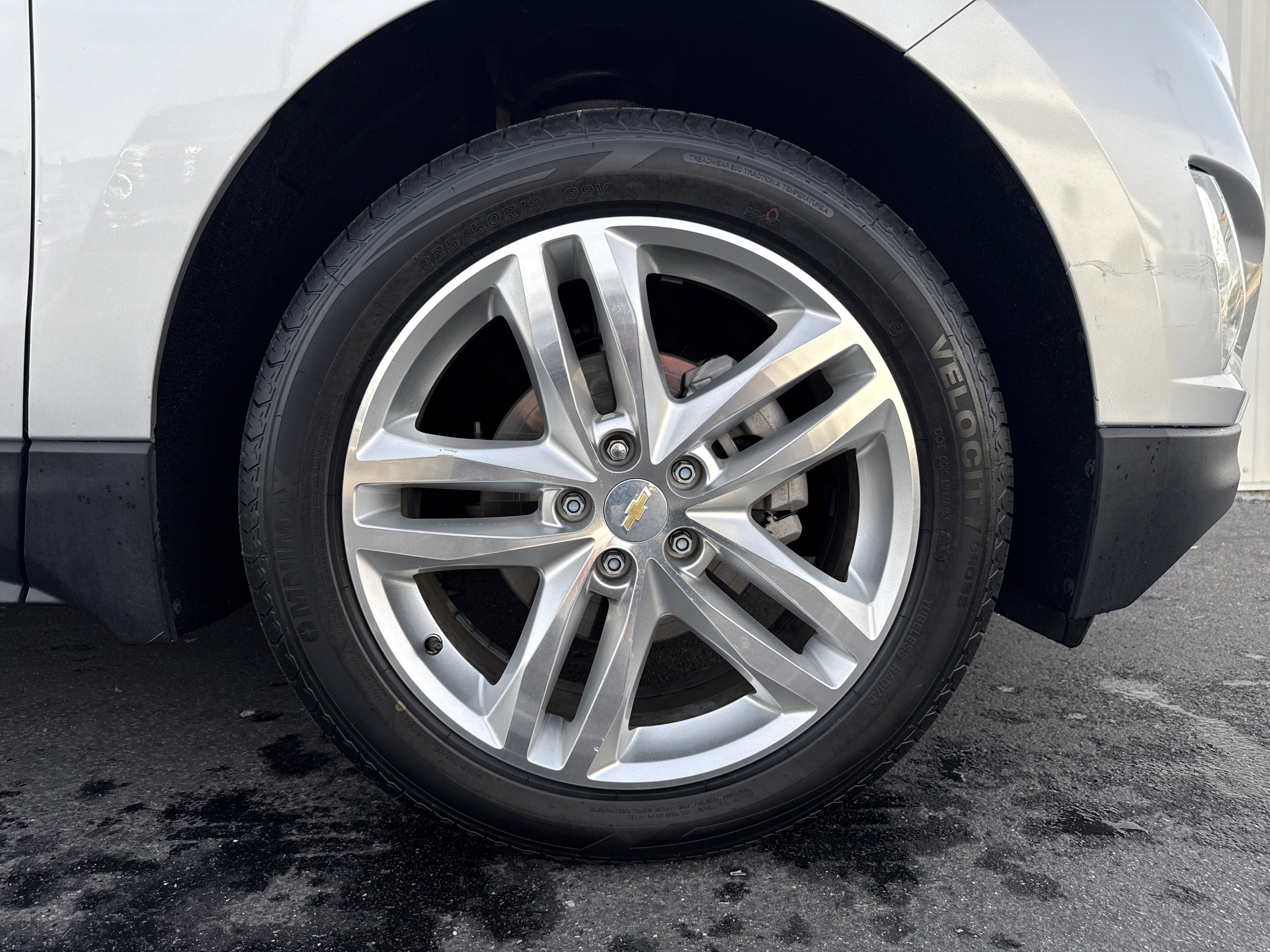 Used 2020 Chevrolet Equinox LT image 24