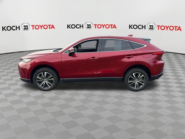 Used 2024 Toyota Venza LE AWD/4WD image 4