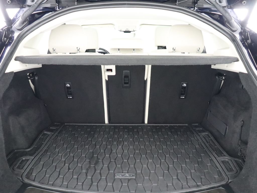 Used 2022 Jaguar E-PACE SE image 42