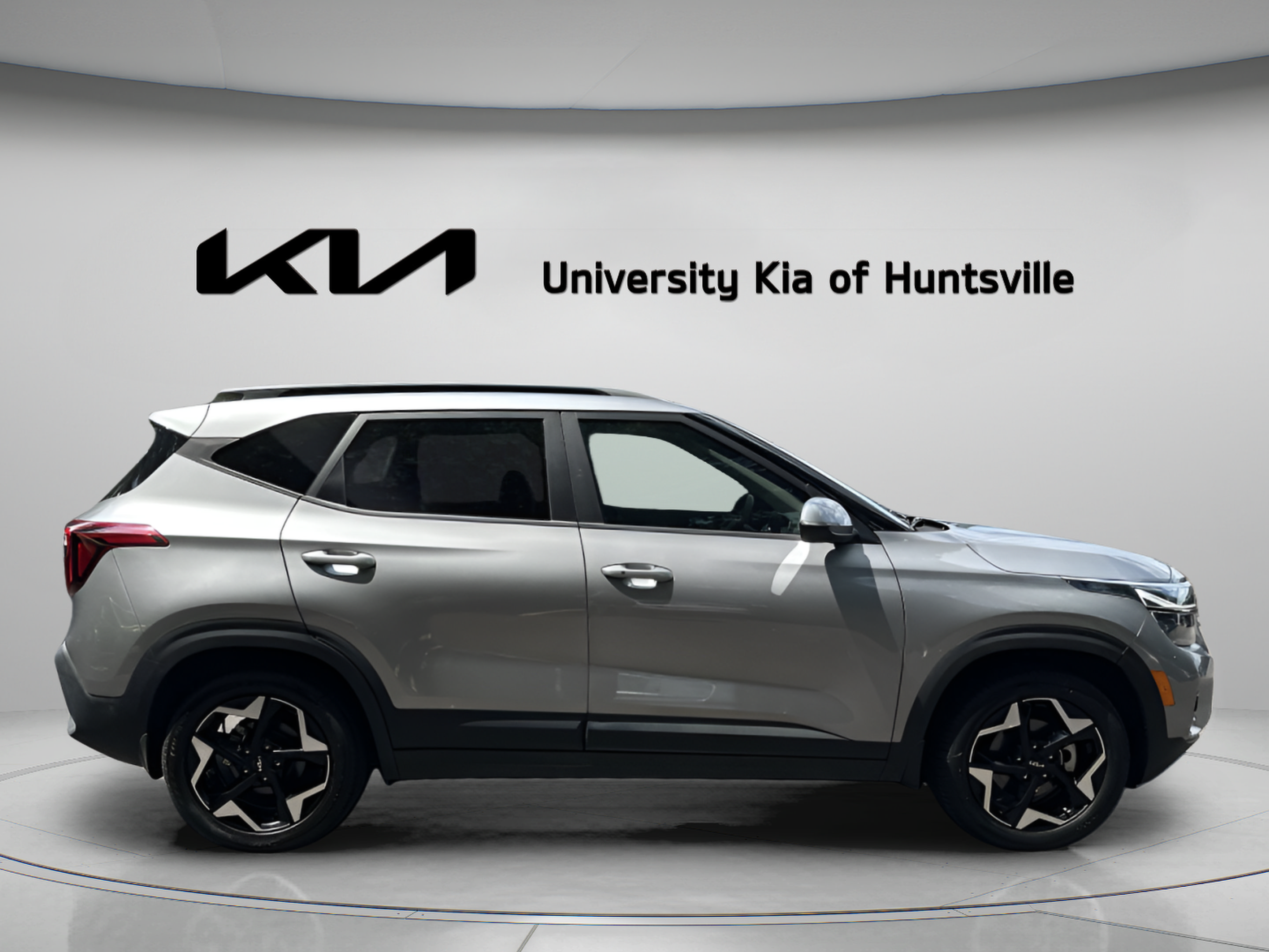 Used 2025 Kia Seltos S FWD image 9