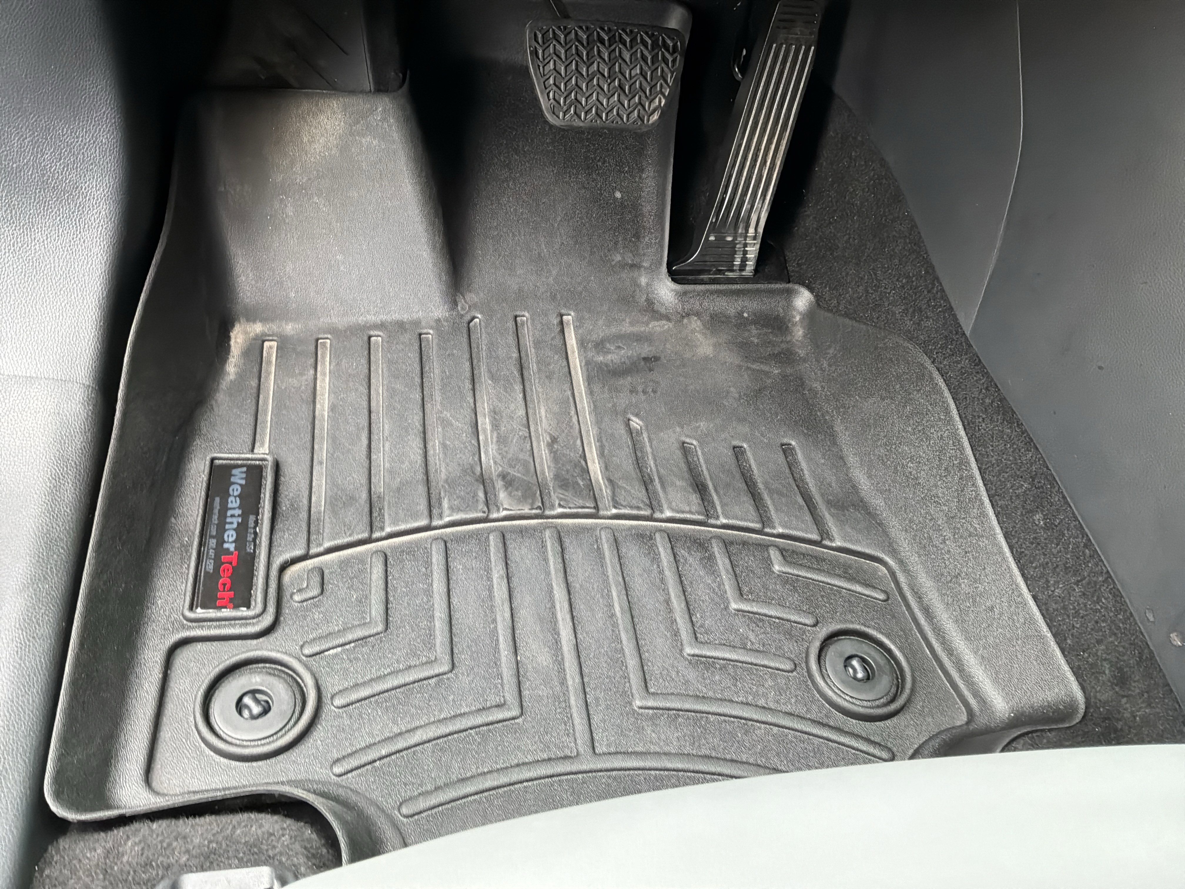 Used 2023 Toyota RAV4 XLE Premium AWD/4WD image 17