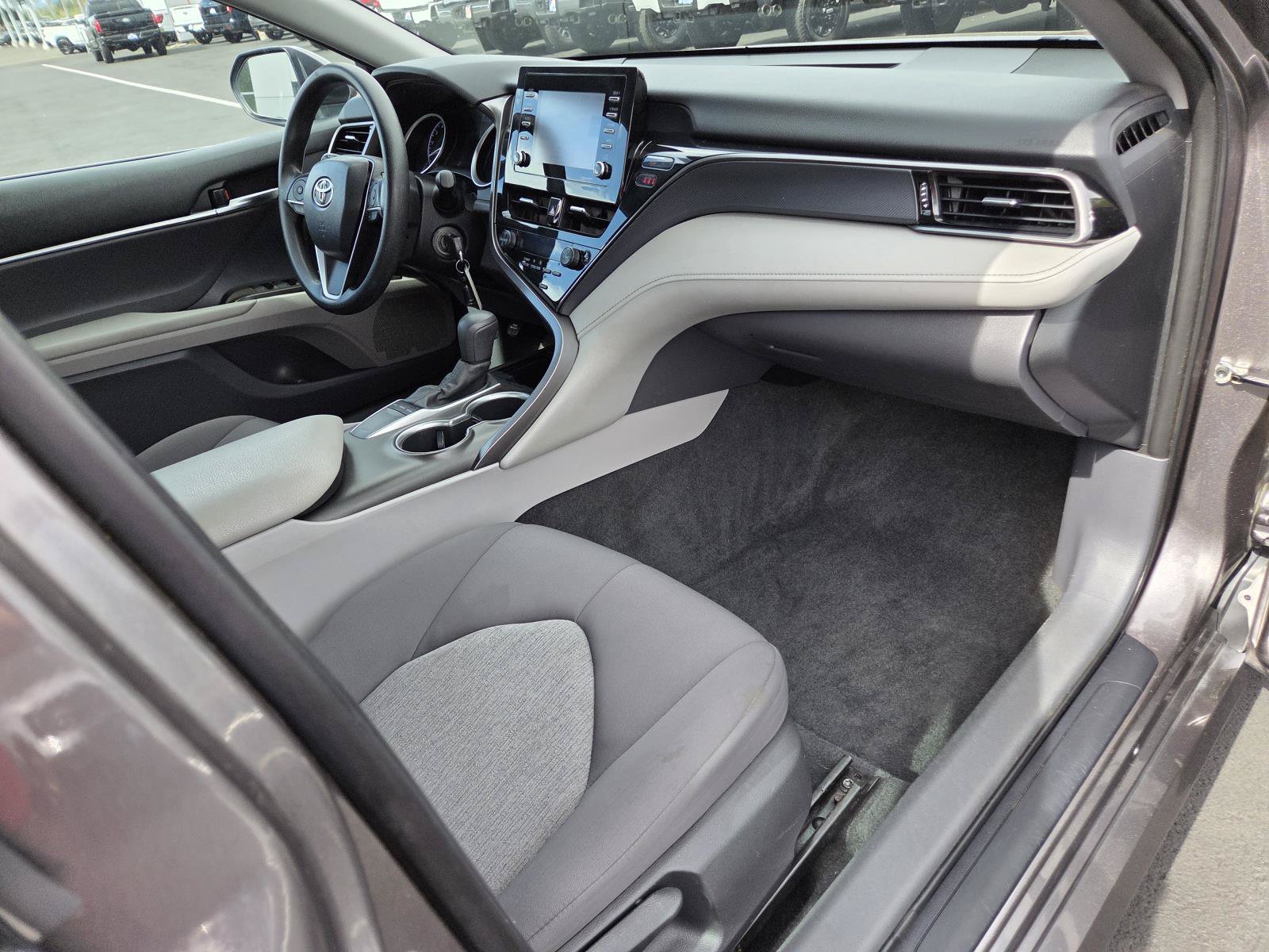 Used 2022 Toyota Camry LE FWD image 21