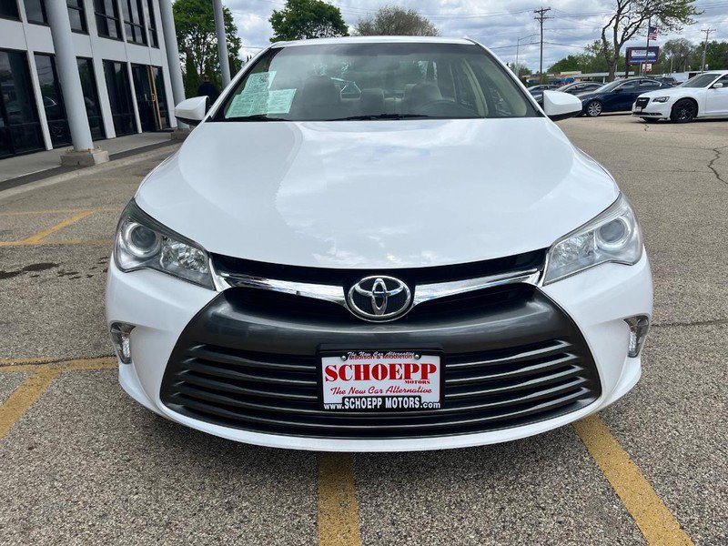 Used 2017 Toyota Camry LE FWD image 2