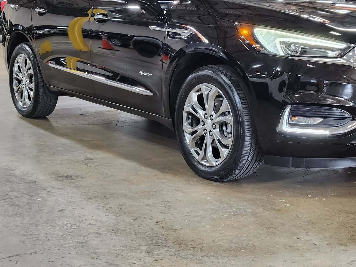 Used 2019 Buick Enclave Avenir w/ Avenir Technology Package FWD image 16