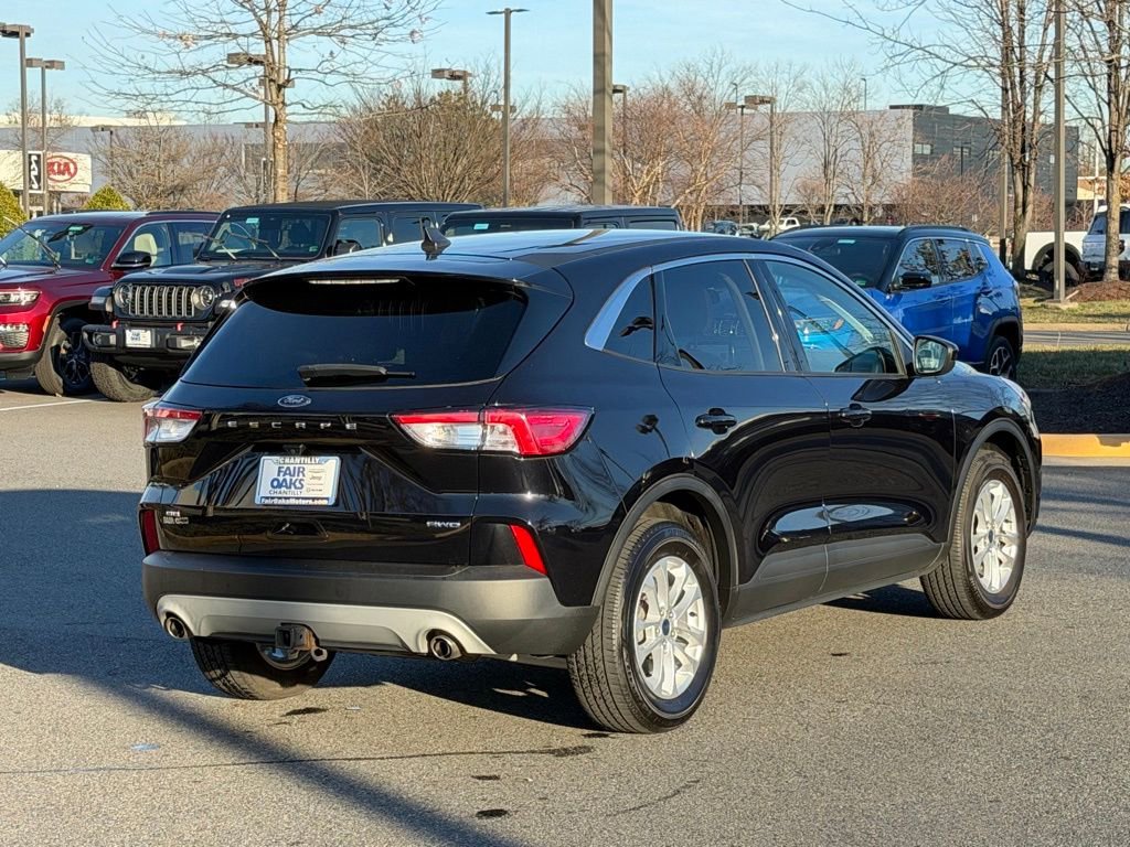 Used 2021 Ford Escape SE w/ Cold Weather Package image 7