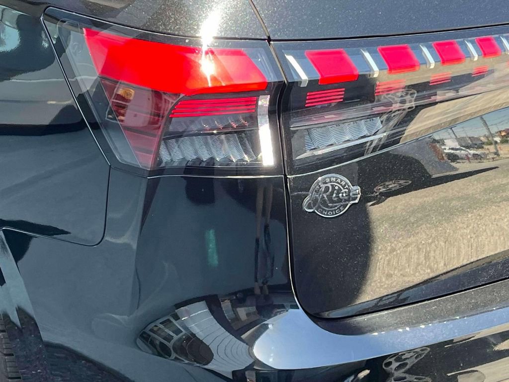 Used 2025 INFINITI QX80 Sensory AWD/4WD image 10