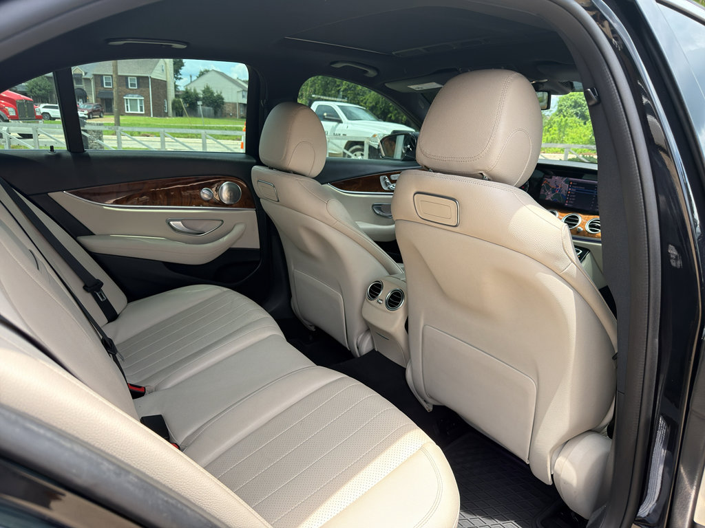 Used 2018 Mercedes-Benz E 300 image 17