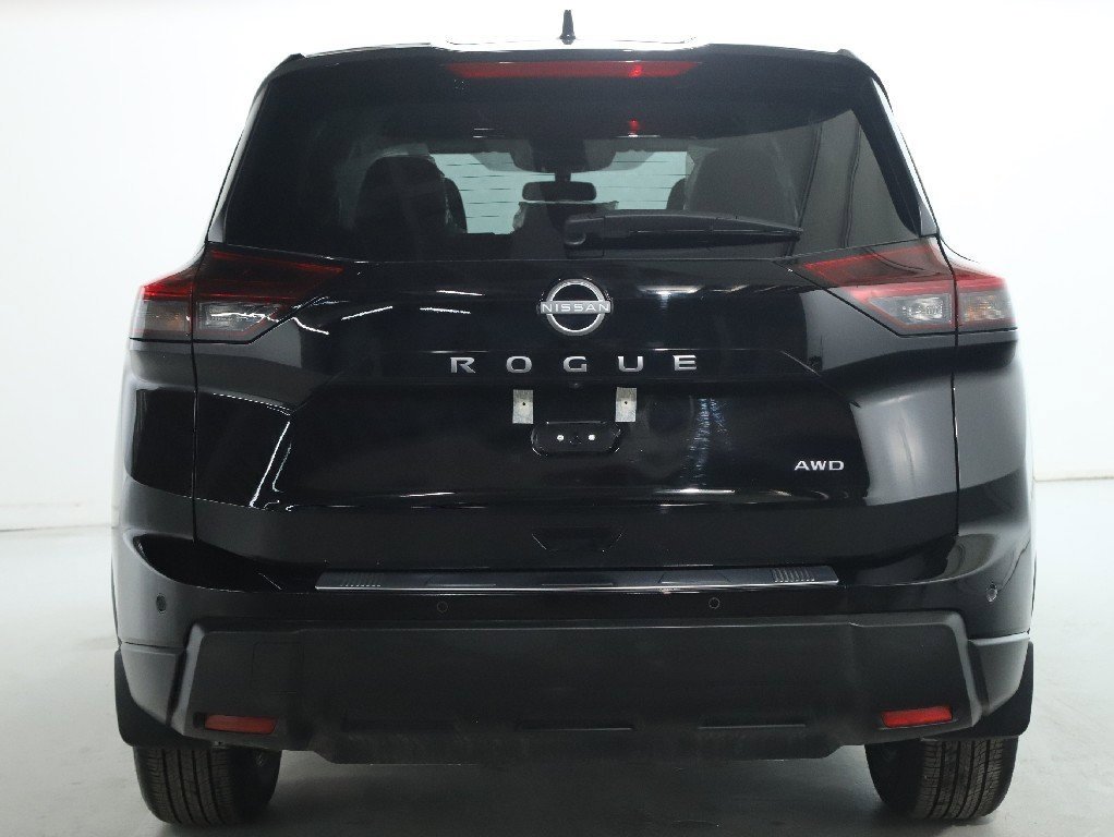 Certified 2026 Nissan Rogue SV w/ Cold Weather Package image 42